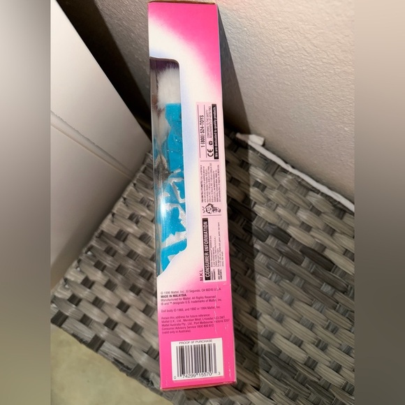 1996 Winter Renaissance Barbie #15570 – Special Edition NRFB Vintage - Picture 3 of 6